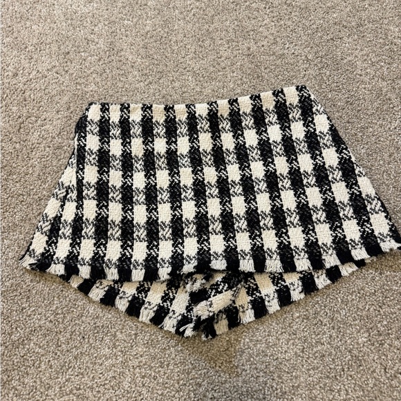 Alice & Olivia MACE TWEED MINI SKORT‎ 6 - Picture 4 of 11